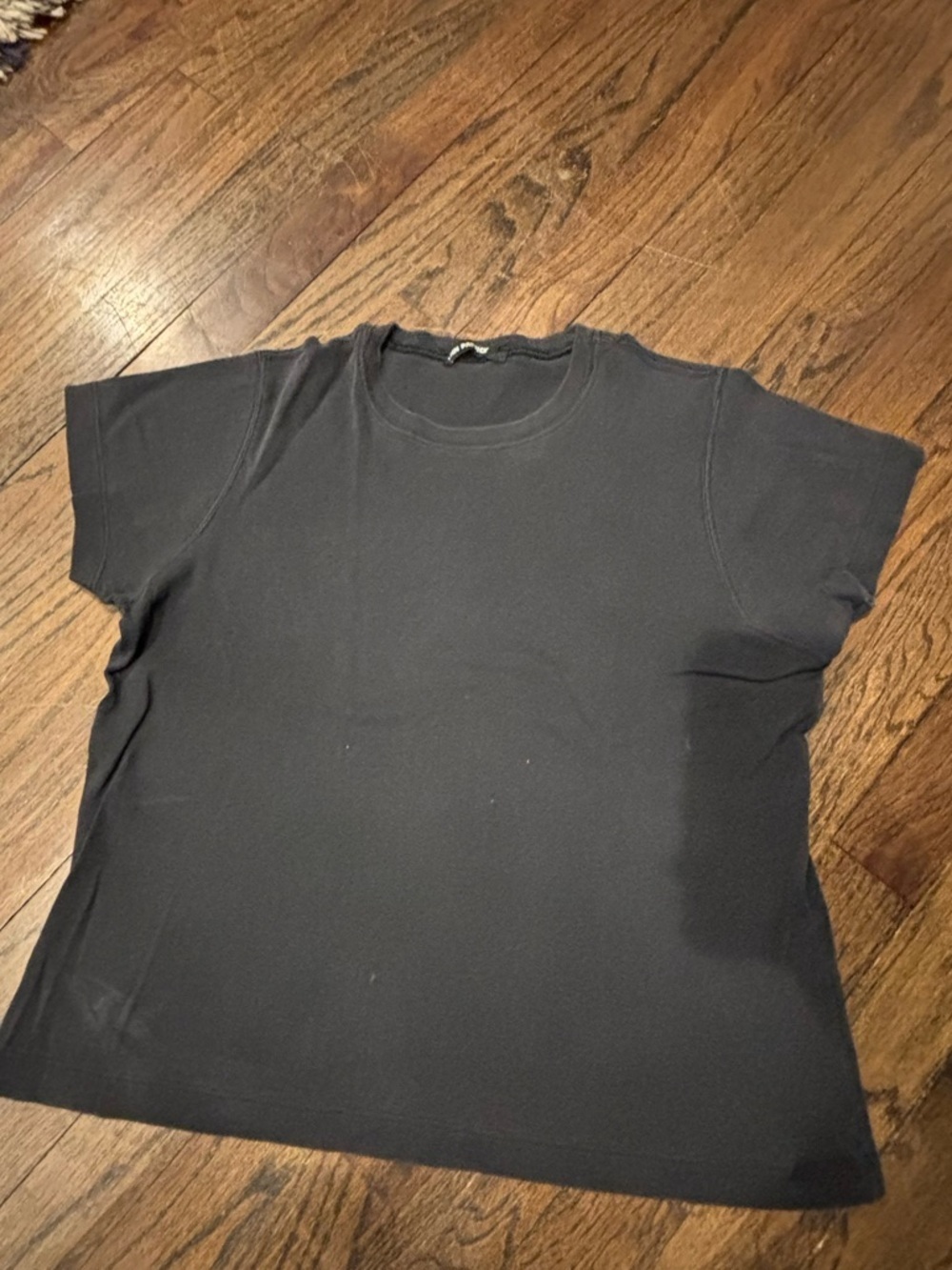 John Patrick Black Crewneck women’s fitted Tee size small